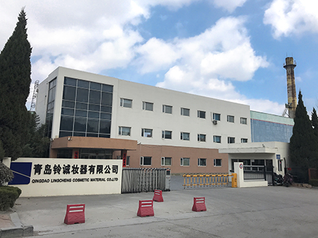 青島鈴誠妝器有限公司 化妝品玻璃容器 高檔玻璃瓶 玻璃瓶制造廠商 日本企業(yè)生產(chǎn)化妝品玻璃容器 山東玻璃瓶生產(chǎn) 香水瓶制造 膏霜乳液容器 包裝容器 大克重化妝品玻璃瓶 優(yōu)質(zhì)玻璃瓶供應(yīng)商